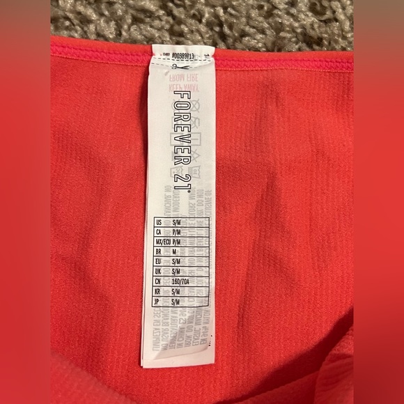 Hot pink crop top ❤️‍🔥 - Picture 4 of 4